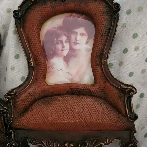 Antique Sofa Shaped Photo Frame 6x6" in Decorated W/hand Painted Resin Lot of 2 - Picture 2 of 3